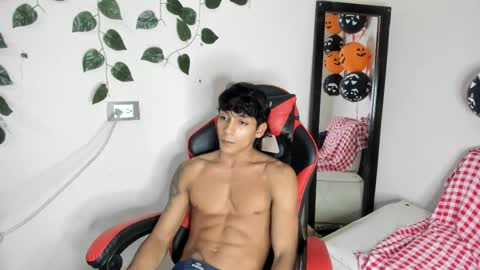 Snapshot of axel_rosse2 chatting on 10/30/25, 10:43 axel_rosse2 online show from 10/30/25, 10:43