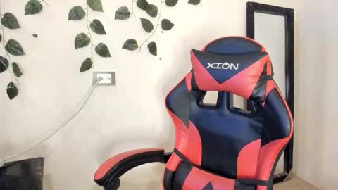 axel_rosse2 online show from 11/23/25, 09:58