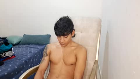 Snapshot of axel_rosse2 chatting on 01/18/26, 07:01 axel_rosse2 online show from 01/18/26, 07:01