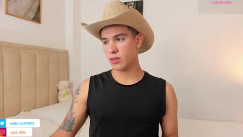 axel slim online show from 11/23/25, 02:22