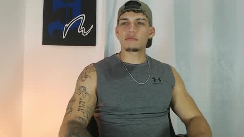 INDEPENDENT MODEL  online show from 02/04/25, 01:23