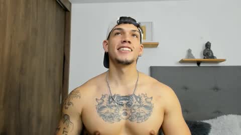 Snapshot of axel_taylor21 chatting on 09/20/25, 01:50 INDEPENDENT MODEL online show from 09/20/25, 01:50