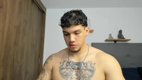 INDEPENDENT MODEL  online show from 10/04/25, 01:47