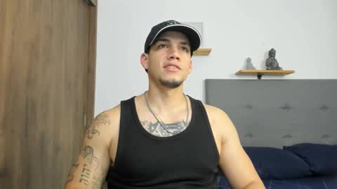 INDEPENDENT MODEL  online show from 10/20/25, 06:47