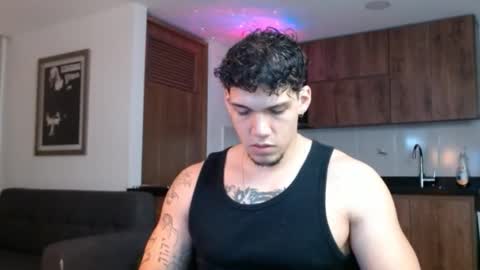 INDEPENDENT MODEL  online show from 01/09/26, 01:08