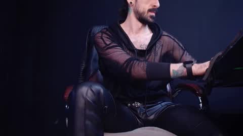 AxelColton online show from 10/27/25, 11:25