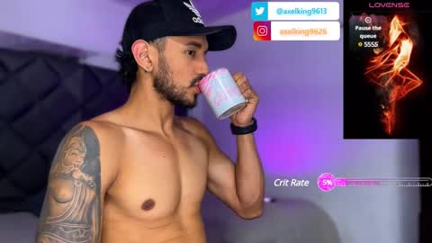 Snapshot of axelking13 chatting on 12/07/24, 11:23 Axel King online show from 12/07/24, 11:23