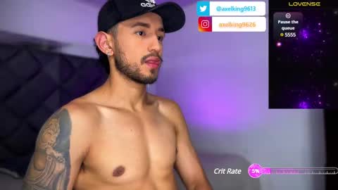 Snapshot of axelking13 chatting on 01/04/25, 09:41 Axel King online show from 01/04/25, 09:41