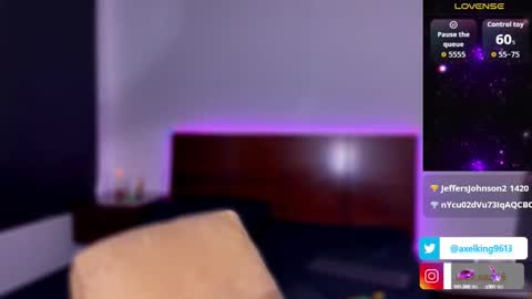 Snapshot of axelking13 chatting on 09/19/25, 11:27 Axel King online show from 09/19/25, 11:27