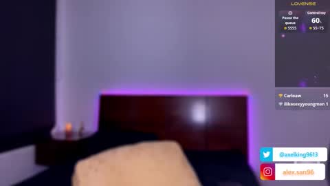 Snapshot of axelking13 chatting on 09/28/25, 12:16 Axel King online show from 09/28/25, 12:16