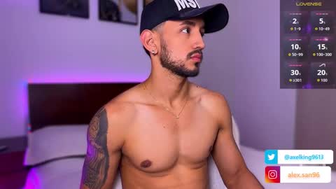 Snapshot of axelking13 chatting on 10/23/25, 09:46 Axel King online show from 10/23/25, 09:46