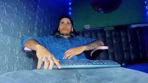 Axell Cross2 online show from 03/17/26, 01:10