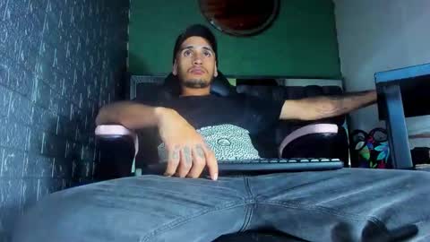 Axell Cross2 online show from 03/18/26, 02:04