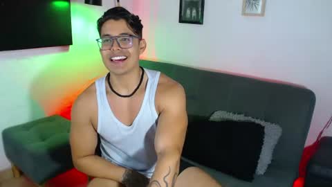 Snapshot of axell_dior chatting on 07/07/26, 05:06 axell online show from 07/07/26, 05:06