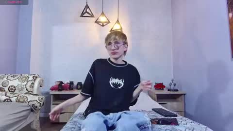 Snapshot of axell_stone chatting on 07/11/26, 09:38 axell_stone online show from 07/11/26, 09:38