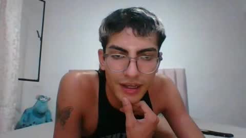 Axel  online show from 12/24/24, 03:16