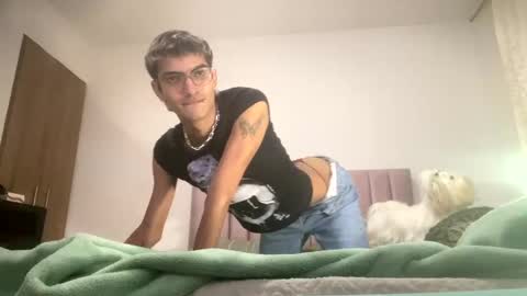 Axel  online show from 12/31/24, 06:27