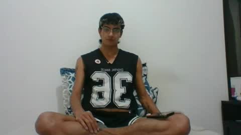 Axel  online show from 03/11/25, 02:43