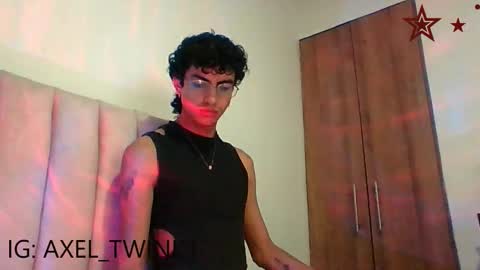 Axel  online show from 11/16/25, 02:06