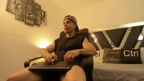 Snapshot of axelmartinezz chatting on 05/04/26, 08:38 axelmartinezz online show from 05/04/26, 08:38