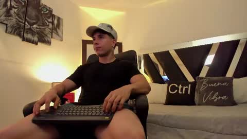 Snapshot of axelmartinezz chatting on 07/02/26, 09:54 axelmartinezz online show from 07/02/26, 09:54