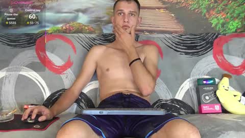 Snapshot of axelmaxximo chatting on 09/27/25, 03:00 Axxel online show from 09/27/25, 03:00