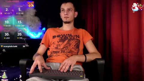 Snapshot of axelmaxximo chatting on 12/15/25, 06:56 Axxel online show from 12/15/25, 06:56