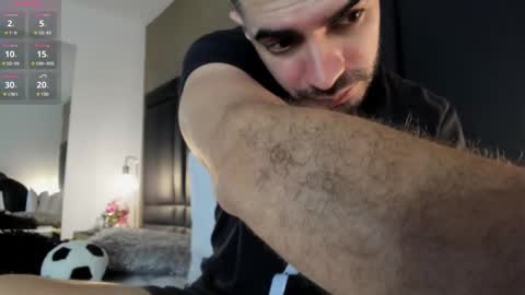 Axel Thompsom online show from 09/13/25, 10:59