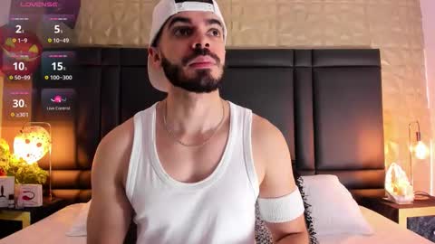 Axel Thompsom online show from 10/21/25, 11:22