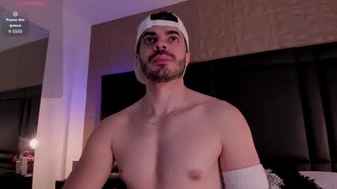 Axel Thompsom online show from 11/07/25, 11:43