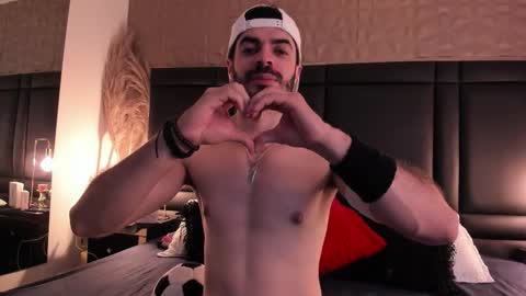 Axel Thompsom online show from 11/19/25, 11:21