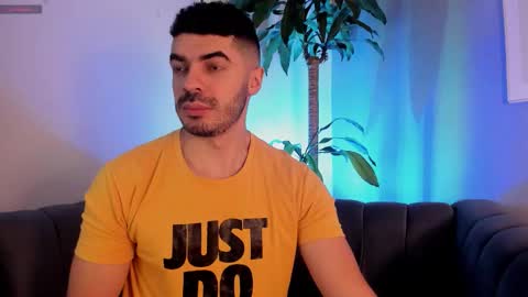 Axel Thompsom online show from 12/14/25, 11:04