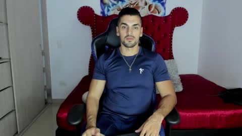 Axel online show from 04/07/26, 12:00