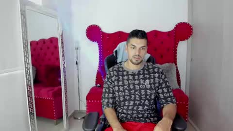 Axel online show from 07/04/26, 12:55