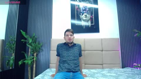 Axel and mia  online show from 02/04/25, 11:16