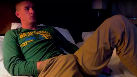 Axl online show from 01/04/25, 06:51