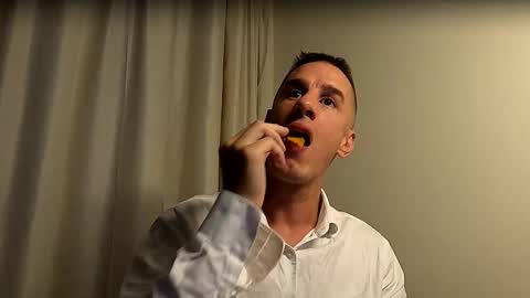 Axl online show from 09/13/25, 10:53