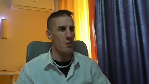 Axl online show from 04/22/26, 09:44