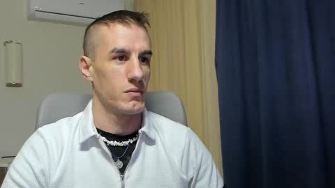 Axl online show from 04/22/26, 11:17