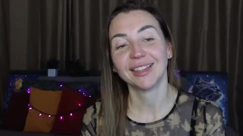 Snapshot of ay_kiss_jully chatting on 02/22/25, 11:02 Jully online show from 02/22/25, 11:02