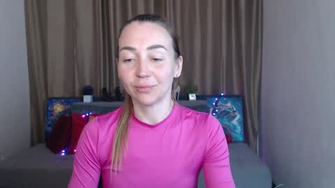 Snapshot of ay_kiss_jully chatting on 03/08/25, 10:22 Jully online show from 03/08/25, 10:22