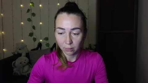 Snapshot of ay_kiss_jully chatting on 03/09/25, 12:20 Jully online show from 03/09/25, 12:20