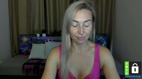 Snapshot of ay_kiss_jully chatting on 09/23/25, 05:27 Jully online show from 09/23/25, 05:27