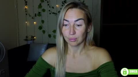 Snapshot of ay_kiss_jully chatting on 10/03/25, 05:32 Jully online show from 10/03/25, 05:32