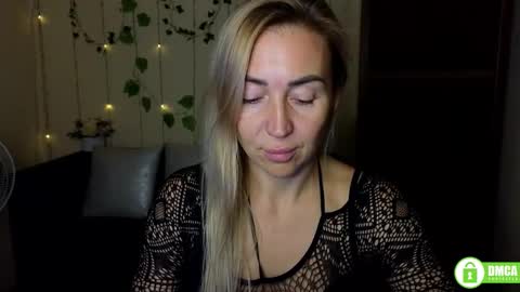 Snapshot of ay_kiss_jully chatting on 10/04/25, 05:33 Jully online show from 10/04/25, 05:33
