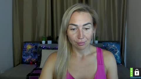 Snapshot of ay_kiss_jully chatting on 10/07/25, 05:32 Jully online show from 10/07/25, 05:32