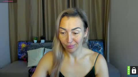 Jully online show from 11/25/25, 06:30