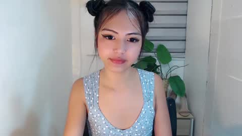 ayalvrs18 online show from 02/17/25, 07:15