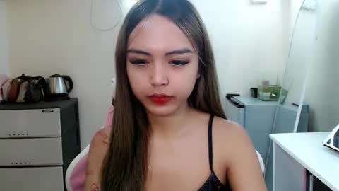 ayalvrs18 online show from 09/10/25, 07:19