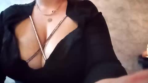 Ayanna online show from 11/30/25, 01:59